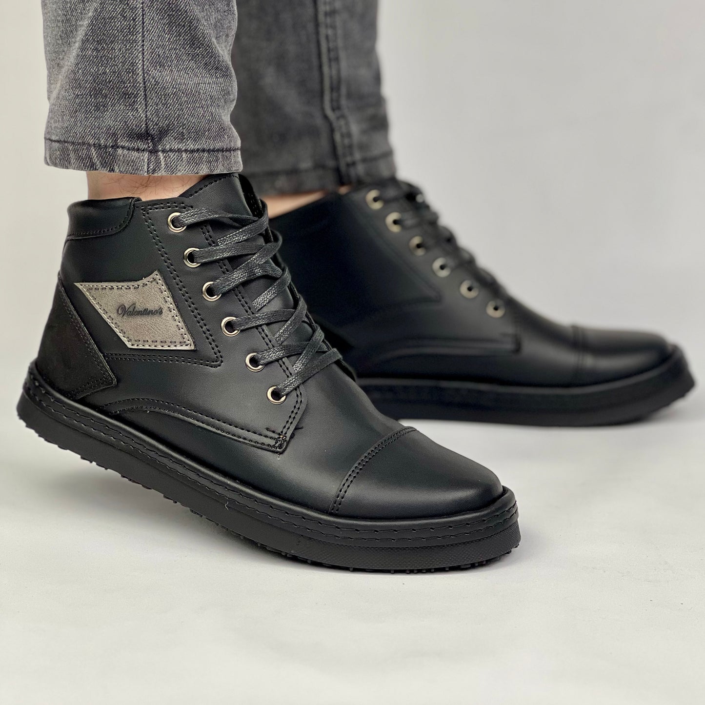 BOTA VALENTINO CABALLERO